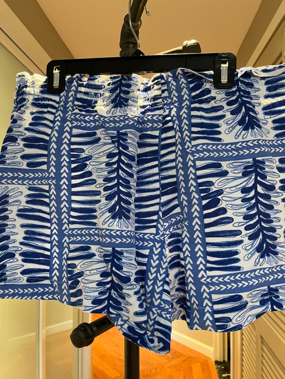 LOFT Navy and White Printed Pull-On Shorts - Picture 5 of 5